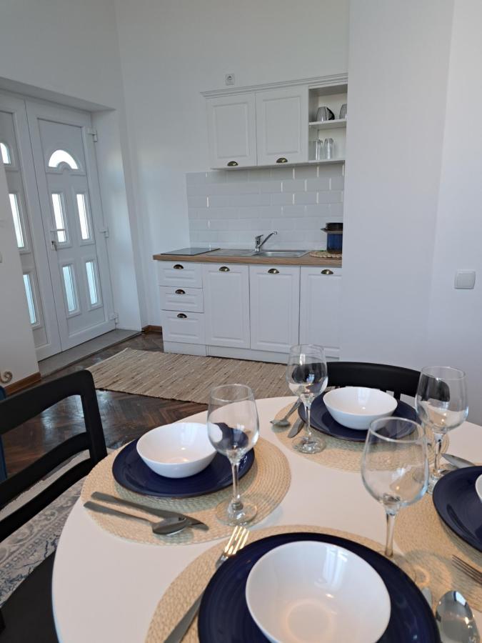 Weisz Apartment-City Center-Free Private Parking,Wifi,Ac Carei Exterior photo
