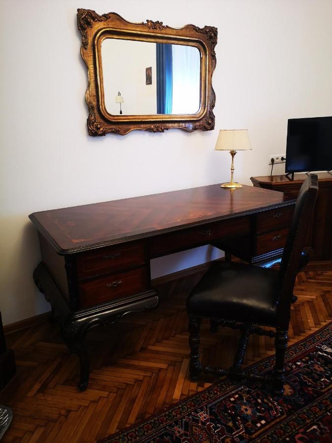 Weisz Apartment-City Center-Free Private Parking,Wifi,Ac Carei Exterior photo