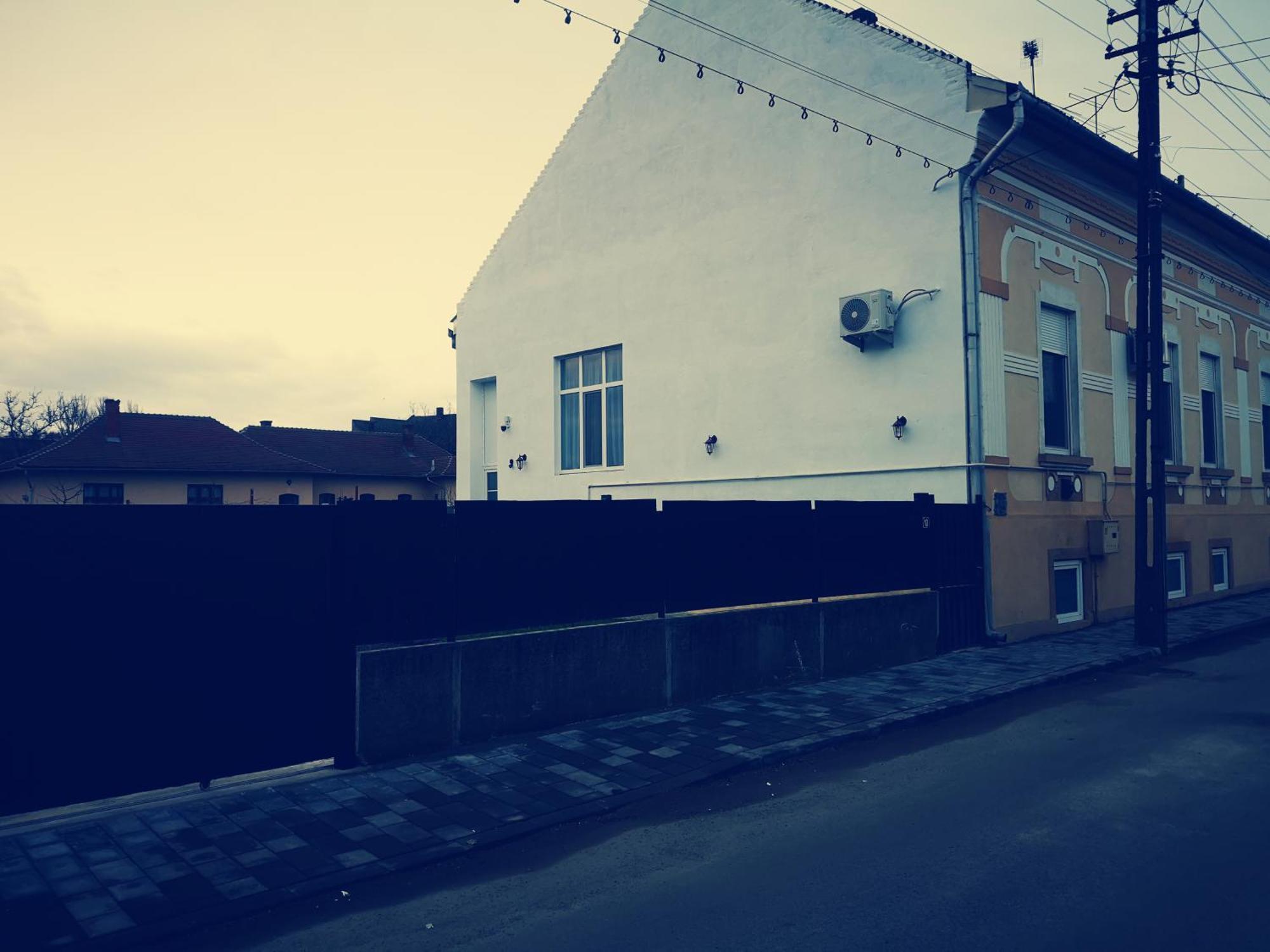 Weisz Apartment-City Center-Free Private Parking,Wifi,Ac Carei Exterior photo